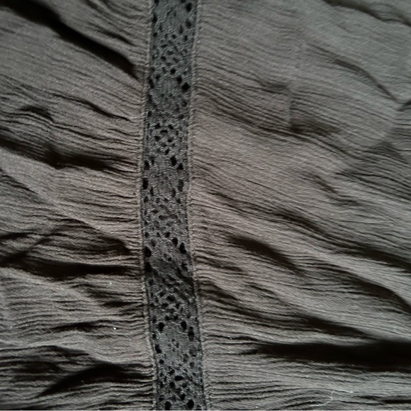 H and M black flowy maxi skirt - Picture 3 of 3